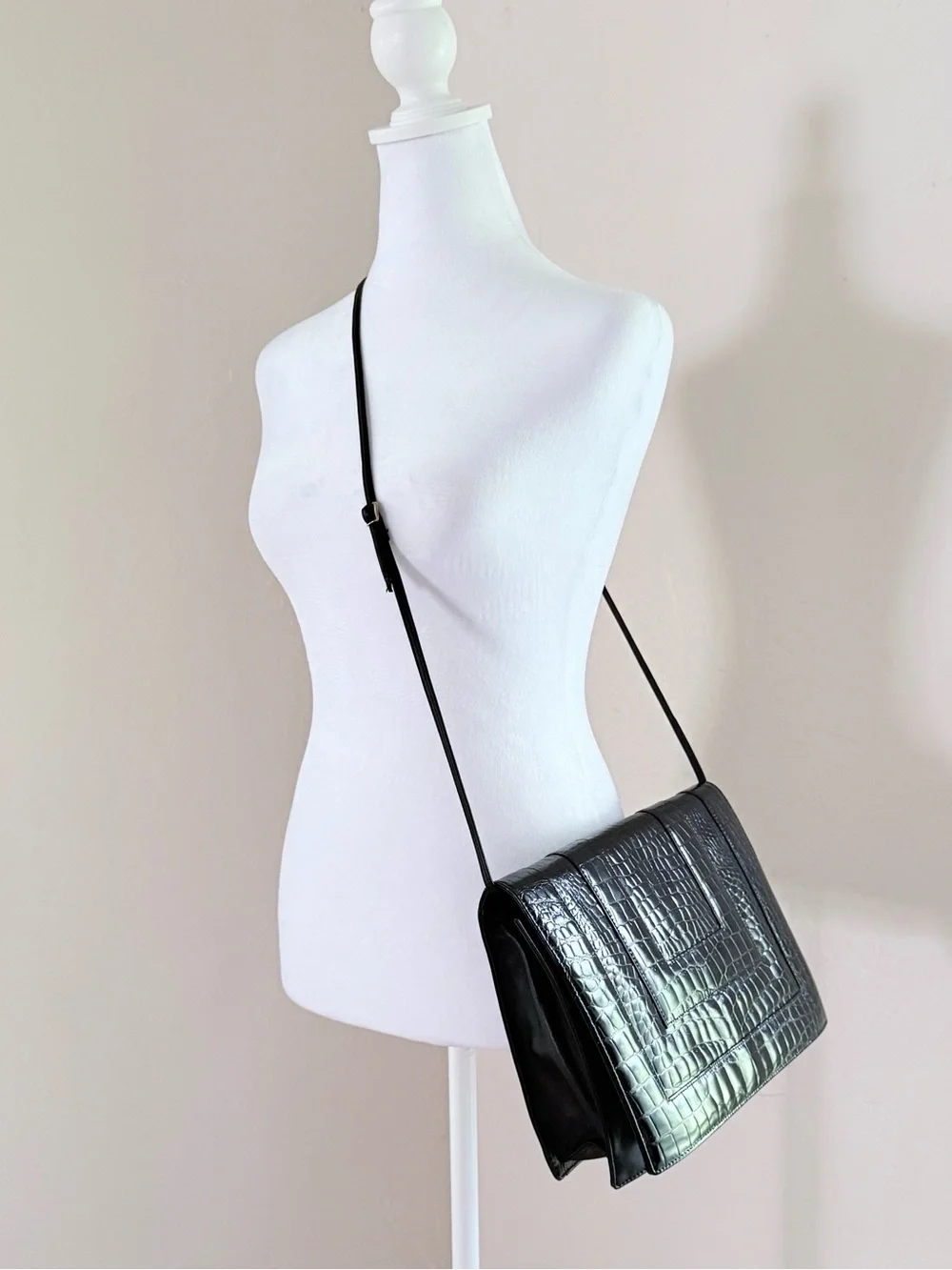 Vintage Fendi Crocodile Embossed Black Leather Crossbody Bag Clutch 1970s-1980s